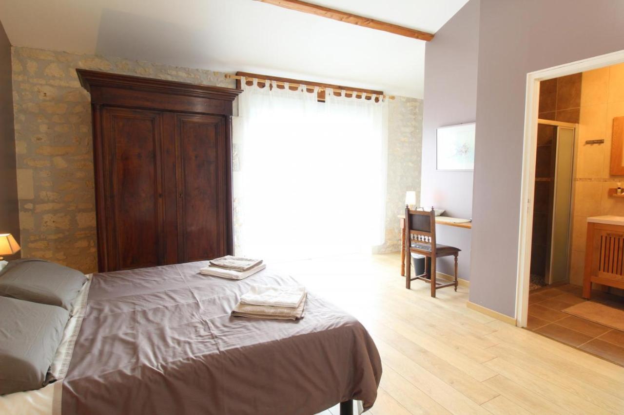 Le Domaine De Bellevue Bed and Breakfast Tanzac Exteriör bild