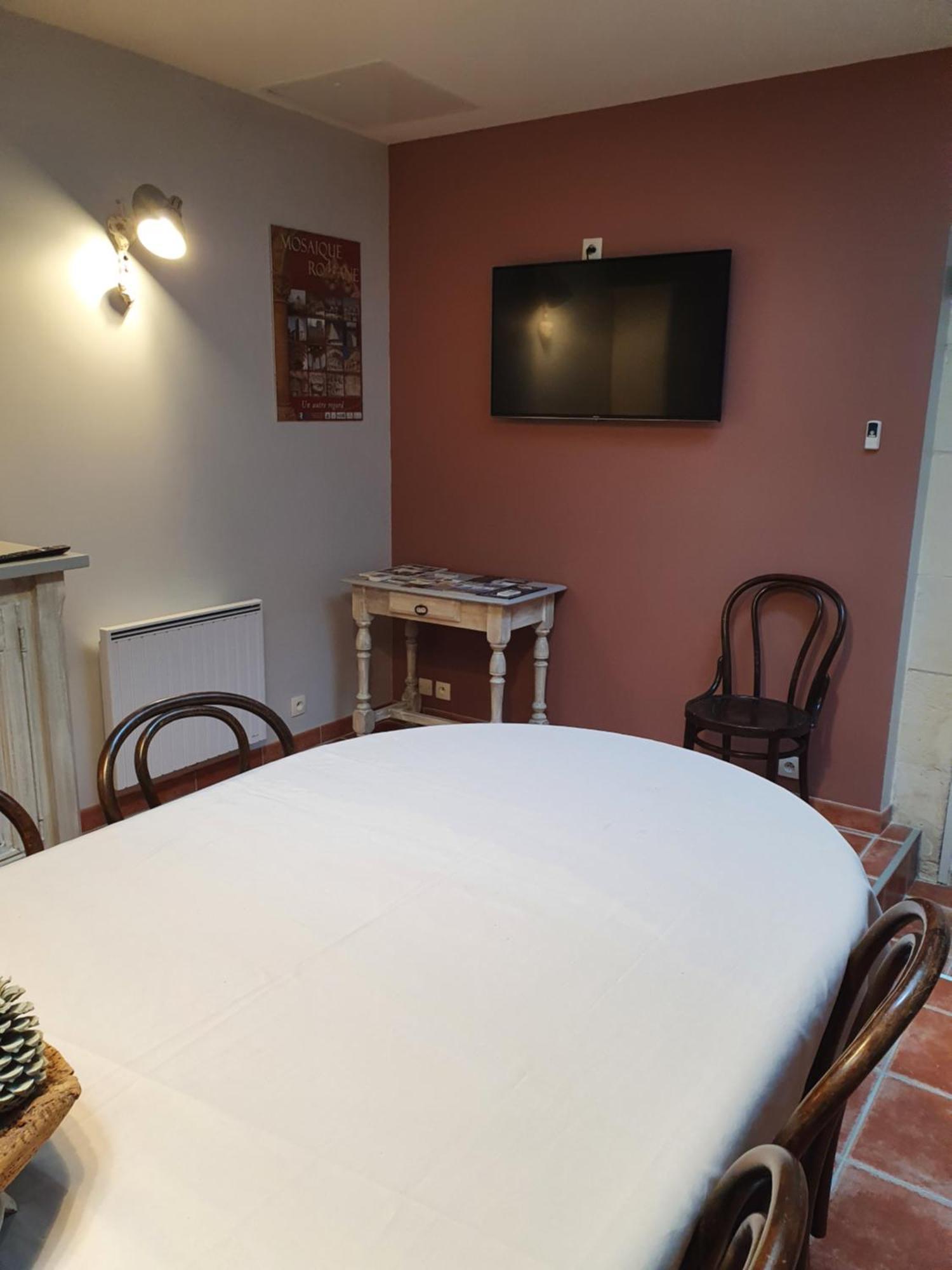 Le Domaine De Bellevue Bed and Breakfast Tanzac Exteriör bild